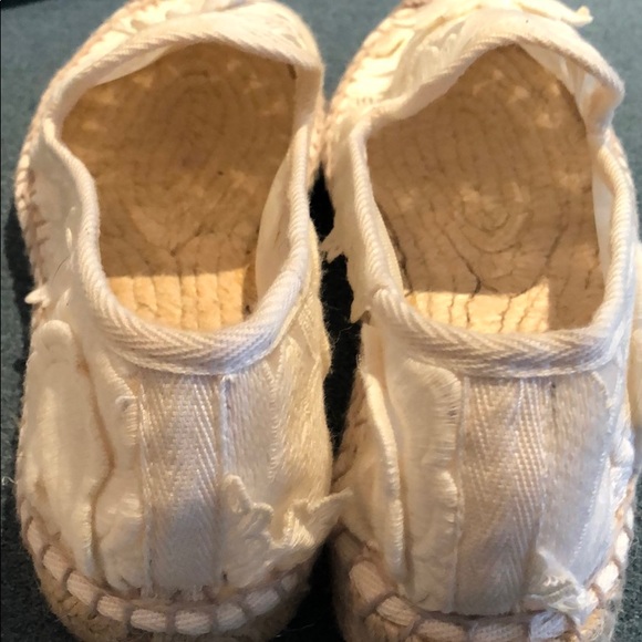 Tory Burch Darian Guipure Lace Flower Espadrilles! - Picture 6 of 8